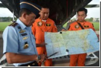 Поисковую операцию в Индонезии приостановили из-за плохой погоды