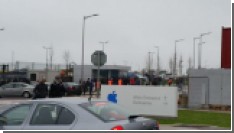 Сотрудников двух заводов Apple в Ирландии эвакуировали из-за сообщения о заложенной бомбе