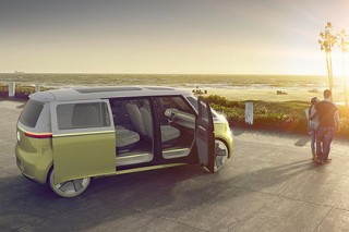 Volkswagen показал электрический микроавтобус для будущих хиппи