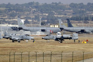 Турция усомнилась в необходимости присутствия сил коалиции на авиабазе Инджирлик