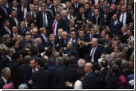 Турецкий парламент одобрил в первом чтении изменения в Конституцию