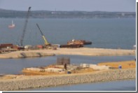 Строители Крымского моста завершили половину свайных работ