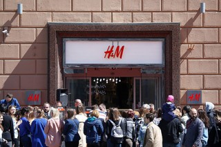       H&M -  