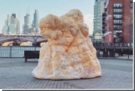 Огромная скульптура из жира заставит англичан похудеть