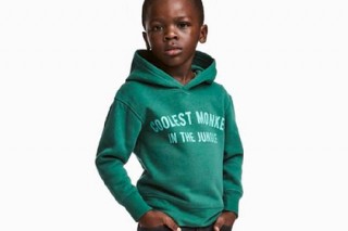 Семья мальчика в расистском худи H&M переехала после обвинений в продаже сына