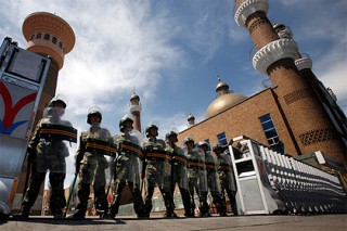 Китайских школьников решили отвадить от мечетей