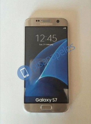  Samsung Galaxy S7 edge      