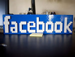 Facebook     "Like"