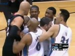 Баскетболисты устроили драку во время матча НБА