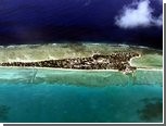 Президент тонущего государства решил переселить свой народ на Фиджи