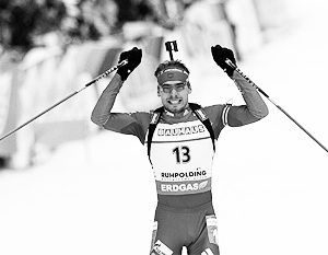 Биатлонист Шипулин добыл для России первую медаль ЧМ-2012