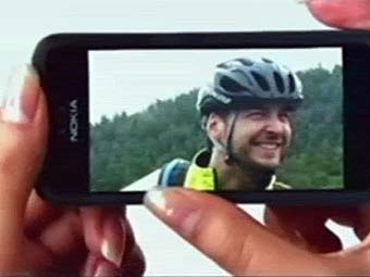 Nokia    iPhone
