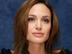 Анджелина Джоли приоткрыла занавес Голливуда