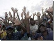 Сторонники президента Зимбабве захватили стадион