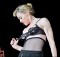 Мадонна показала фанатам грудь. Фото, видео