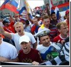 Двух российских фанов отправили за решетку