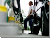 Цены на бензин в США поднялись до рекордной отметки