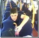 Полиция объявила в розыск британца, съевшего кресло автобуса