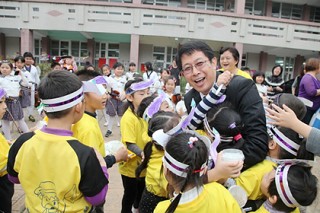 Скандал с научными рецензиями привел к отставке тайваньского министра