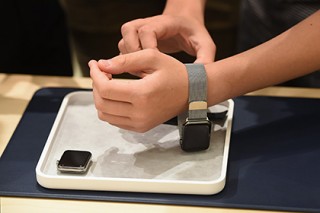    Apple Watch