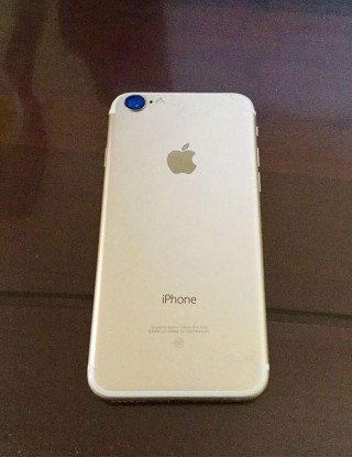    iPhone 7   