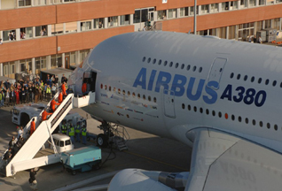  Airbus    