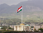 В Душанбе установили самый высокий в мире флагшток