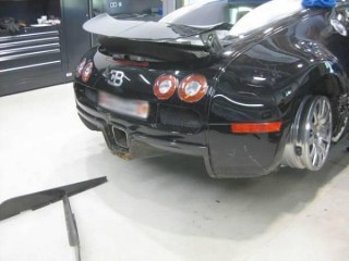  Bugatti       Veyron?