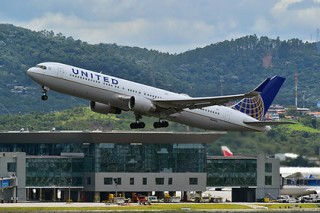  United Airlines     16- 