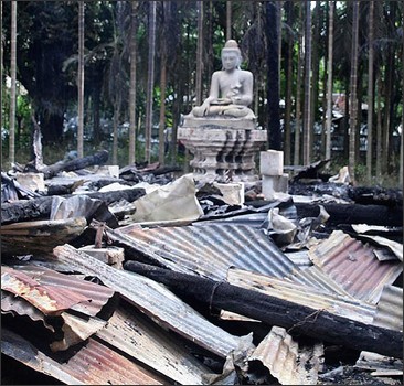 Мусульмане громили и поджигали дома и храмы буддистов