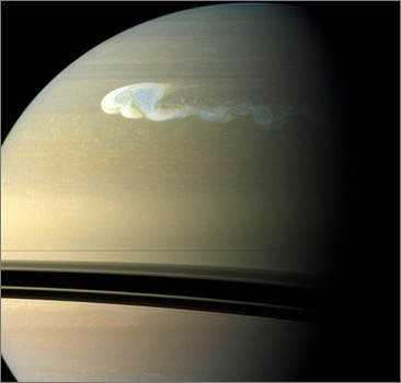 Супершторм показал "дно" атмосферы Сатурна