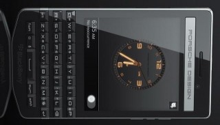  BlackBerry Porsche Design P9983  