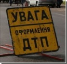 В Крыму автомобиль врезался в дерево: погибли три человека