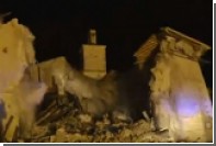 Момент обрушения церкви XII века в Италии попал на видео