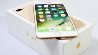  ,  -:    Apple   -    iPhone 7  
