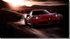  Alfa Romeo 4C    Ferrari