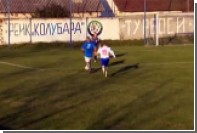 Сербский футболист промахнулся по пустым воротам с нескольких сантиметров