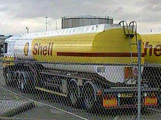    Shell    Greenpeace