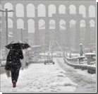 Первые снегопады засыпали Европу, метеорологи советуют не расслабляться