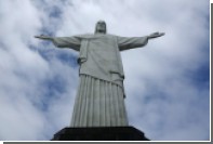 Российские руферы забрались на статую Христа в Рио-де-Жанейро 