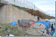 Сирийские беженцы во Франции стали брать деньги с туристов за просмотр граффити со Стивом Джобсом