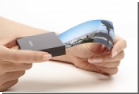 Apple      Samsung  LG   OLED-  iPhone