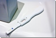 Американка заработала на учебу продажей положительных тестов на беременность