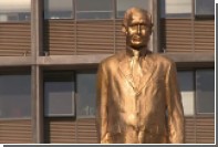 В Израиле свалили золотую статую Нетаньяху