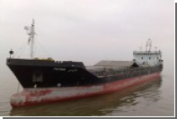Иранское судно застряло во льдах в Волго-каспийском судоходном канале