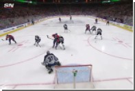 Финский хоккеист с добивания отправил шайбу в свои ворота в матче НХЛ